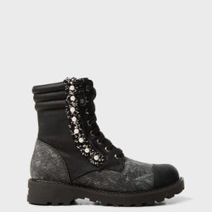 Boots With Pearls